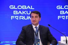 IX Qlobal Bakı Forumu çərçivəsində növbəti panel iclası keçirilib (FOTO)