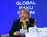 IX Qlobal Bakı Forumu çərçivəsində birinci panel iclası keçirilib (FOTO)