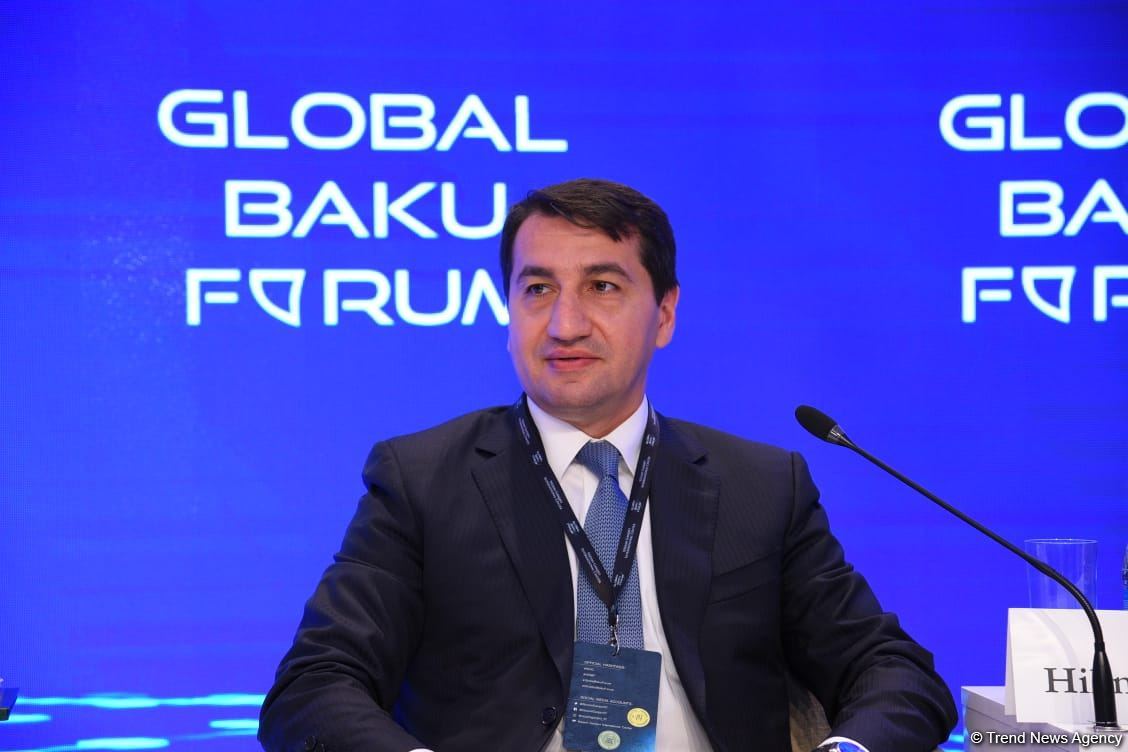 IX Qlobal Bakı Forumu çərçivəsində növbəti panel iclası keçirilib (FOTO)