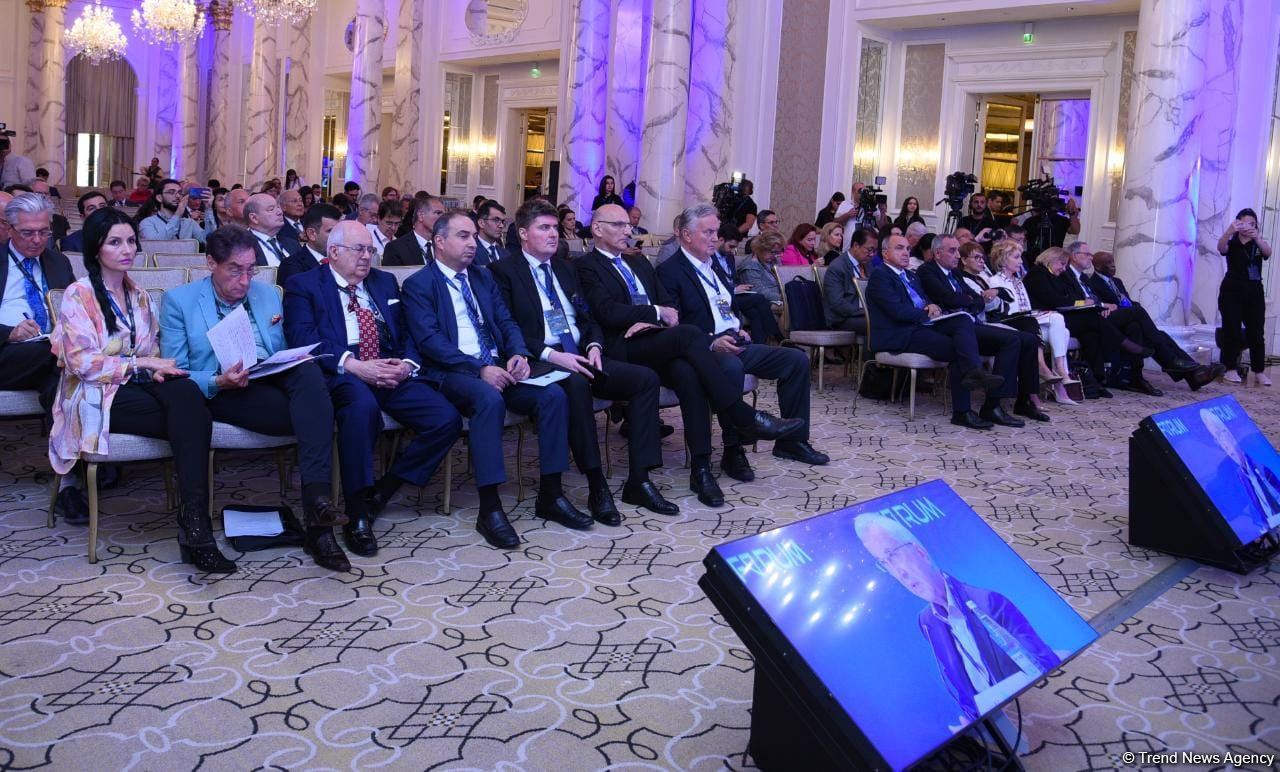 IX Qlobal Bakı Forumu çərçivəsində növbəti panel iclası keçirilib (FOTO)