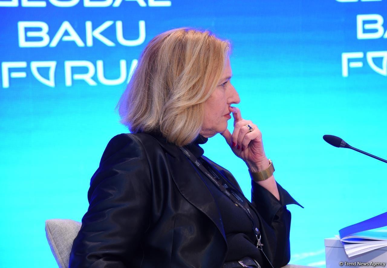 IX Qlobal Bakı Forumu çərçivəsində növbəti panel iclası keçirilib (FOTO)