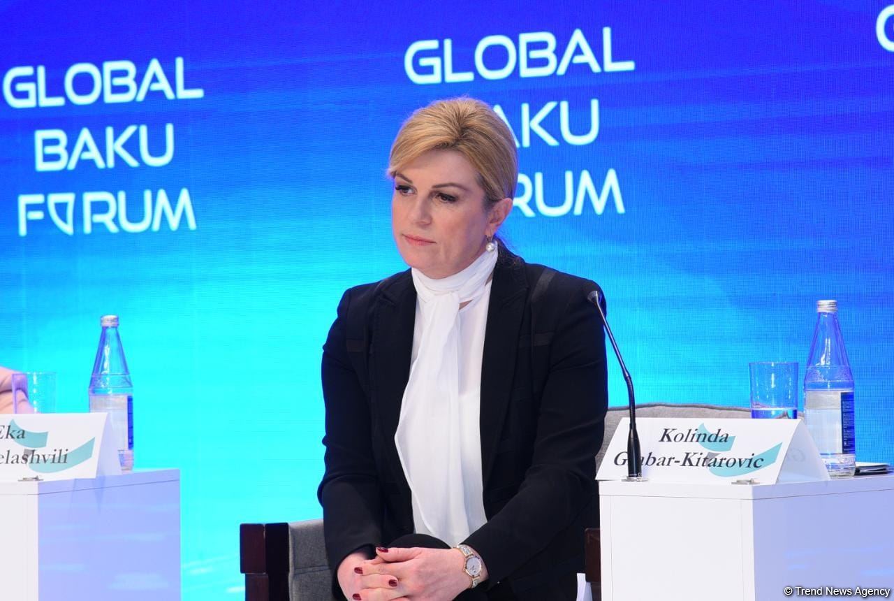 IX Qlobal Bakı Forumu çərçivəsində birinci panel iclası keçirilib (FOTO)