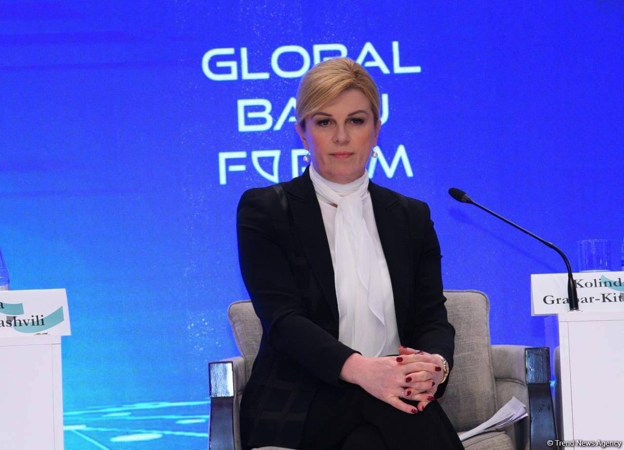 IX Qlobal Bakı Forumu çərçivəsində birinci panel iclası keçirilib (FOTO)