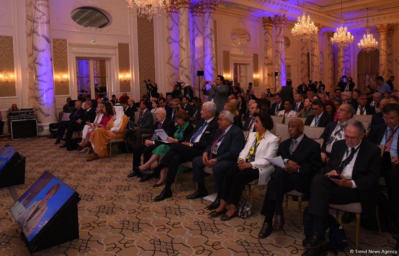 IX Qlobal Bakı Forumu çərçivəsində birinci panel iclası keçirilib (FOTO)