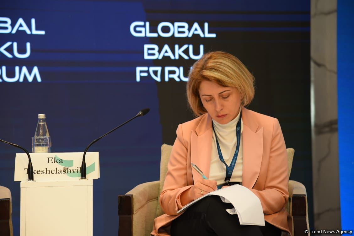 IX Qlobal Bakı Forumu çərçivəsində birinci panel iclası keçirilib (FOTO)