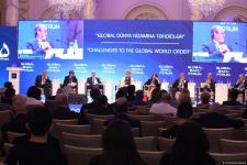 IX Qlobal Bakı Forumu çərçivəsində “Qloballaşma və artan bərabərsizlik”
mövzusunda panel iclası keçirilib (FOTO)