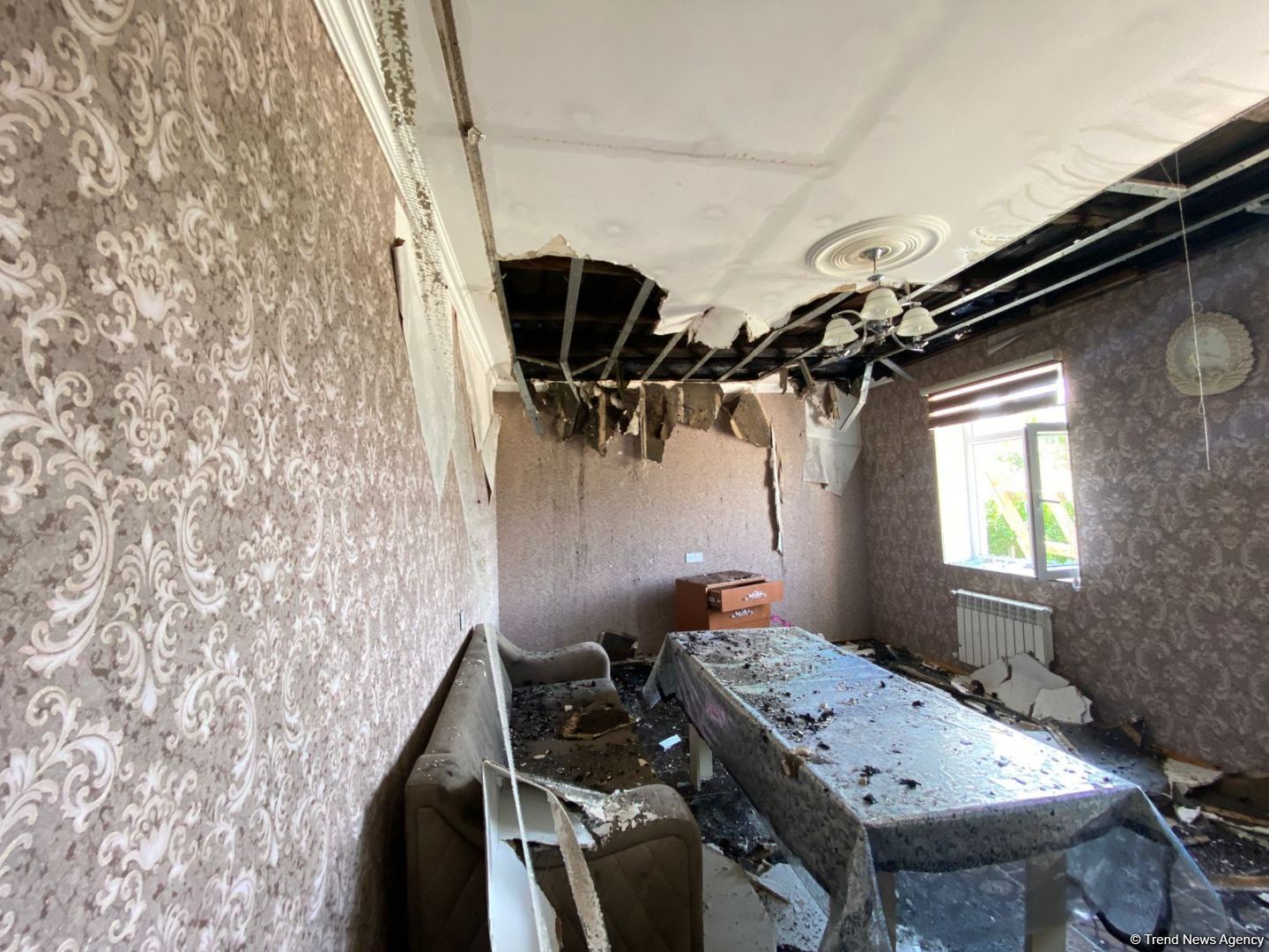 Bərdədə şəhid ailəsinin evi yanıb (FOTO)