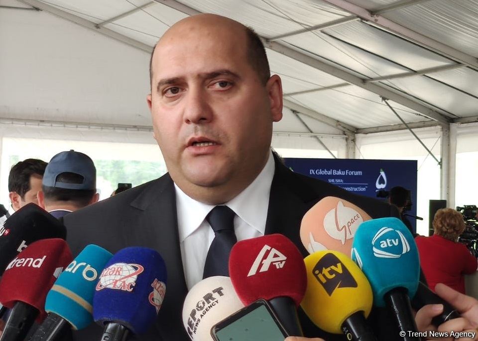 Bakı Qlobal Forumunun iştirakçılarını Şuşada görmək xüsusilə əlamətdardır - Emin Hüseynov