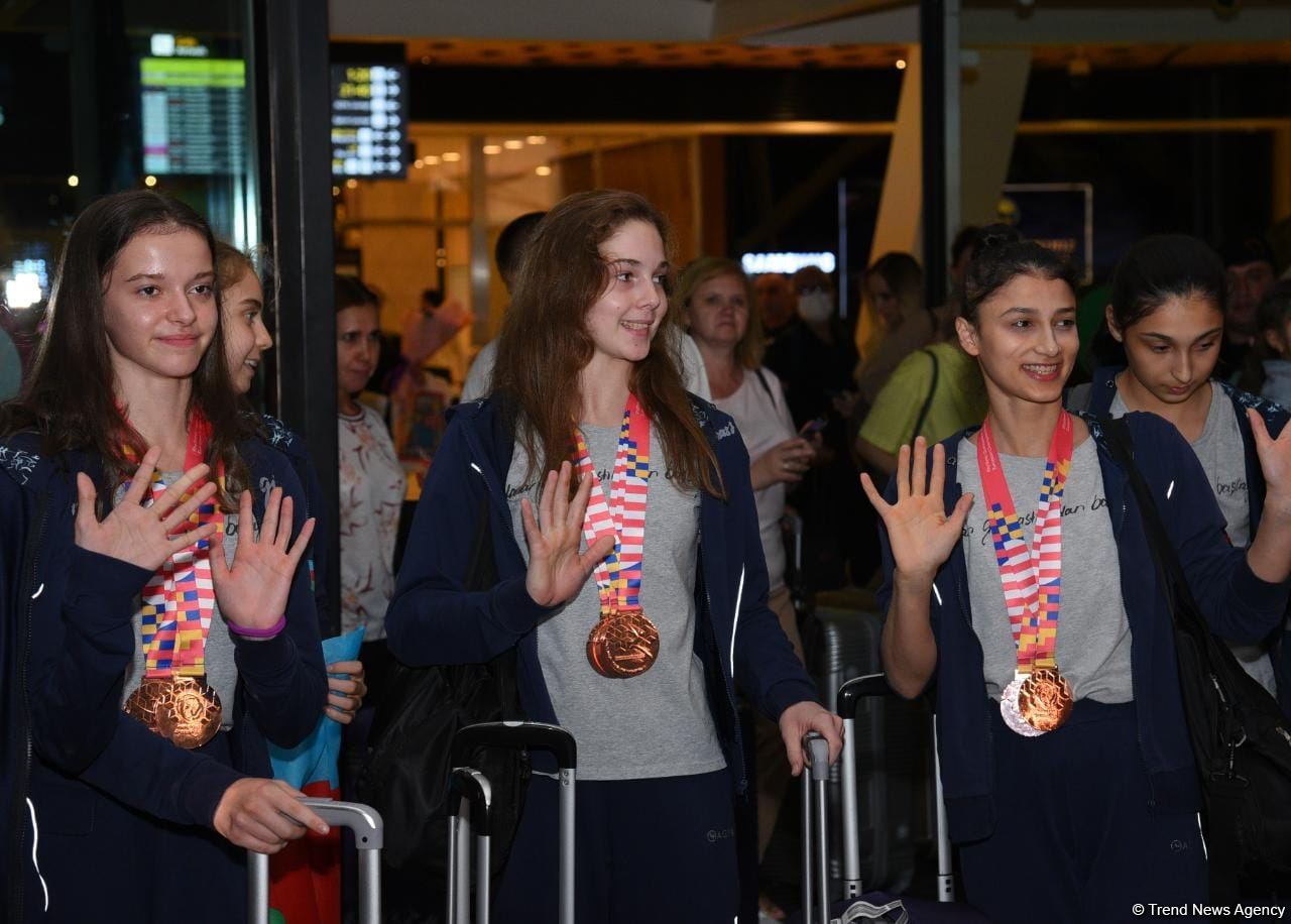 Gimnastlarımız İsraildə keçirilən Avropa çempionatından dörd medalla qayıdıblar (FOTO)