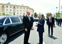 Prezident İlham Əliyev və Özbəkistan Prezidenti Şavkat Mirziyoyev Daşkənddə Heydər Əliyev Meydanının açılış mərasimində iştirak ediblər (FOTO/VİDEO) (YENİLƏNİB 3)
