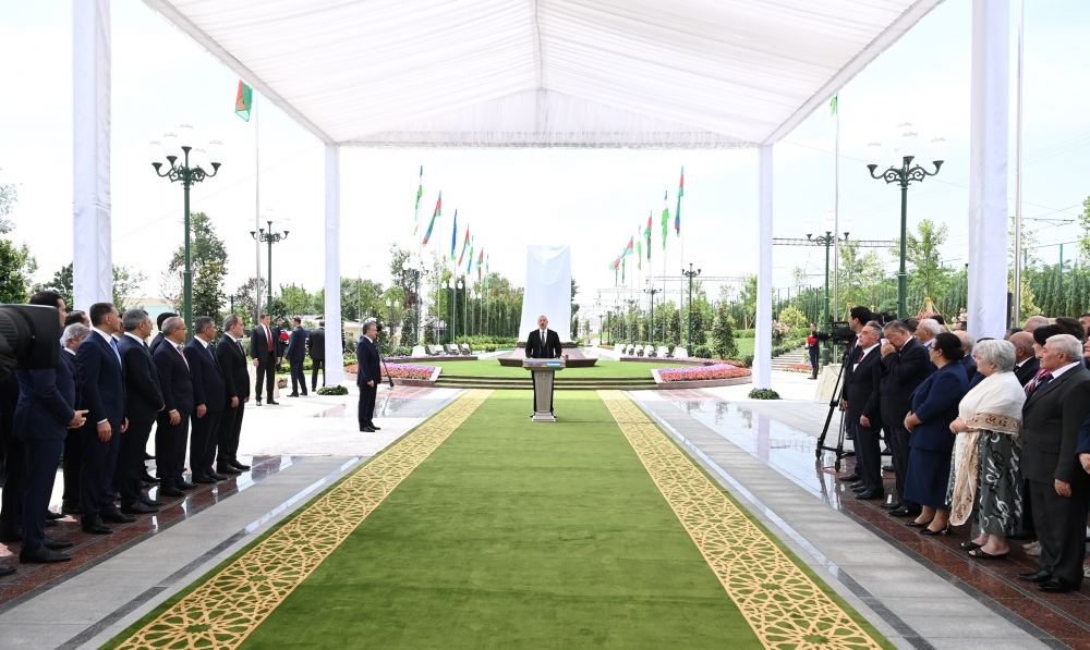 Prezident İlham Əliyev Azərbaycan-Özbəkistan münasibətləri barədə: Biz xalqlarımızı inkişaf və sıx qarşılıqlı fəaliyyət yolu ilə aparırıq