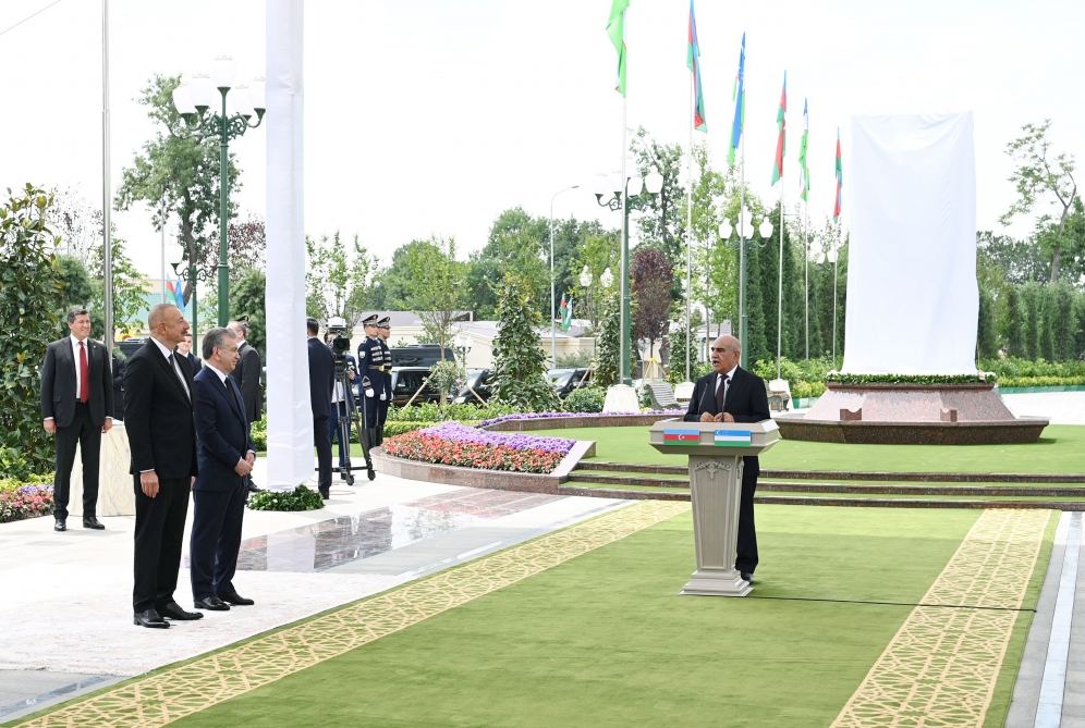 Prezident İlham Əliyev və Özbəkistan Prezidenti Şavkat Mirziyoyev Daşkənddə Heydər Əliyev Meydanının açılış mərasimində iştirak ediblər (FOTO/VİDEO) (YENİLƏNİB 3)