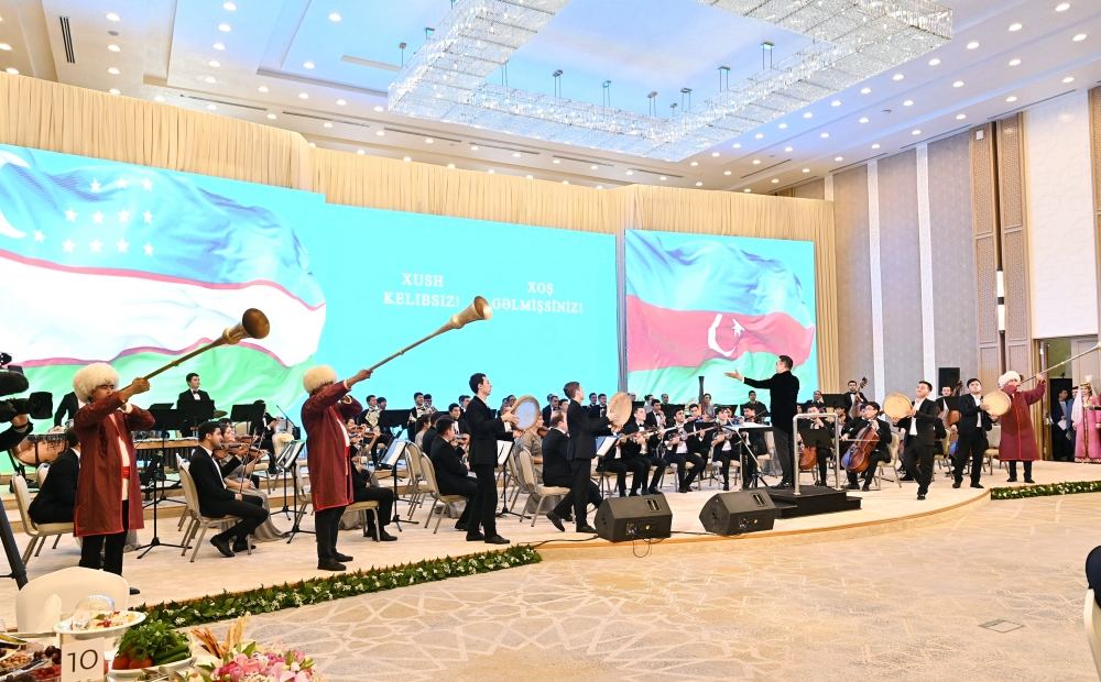 Özbəkistan Prezidenti Şavkat Mirziyoyev tərəfindən Azərbaycan Prezidenti İlham Əliyevin şərəfinə qəbul təşkil edilib (FOTO/VİDEO) (YENİLƏNİB)