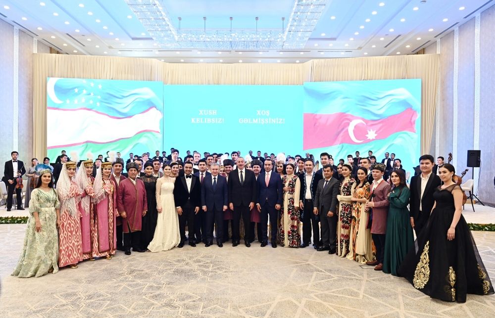 Özbəkistan Prezidenti Şavkat Mirziyoyev tərəfindən Azərbaycan Prezidenti İlham Əliyevin şərəfinə qəbul təşkil edilib (FOTO/VİDEO) (YENİLƏNİB)