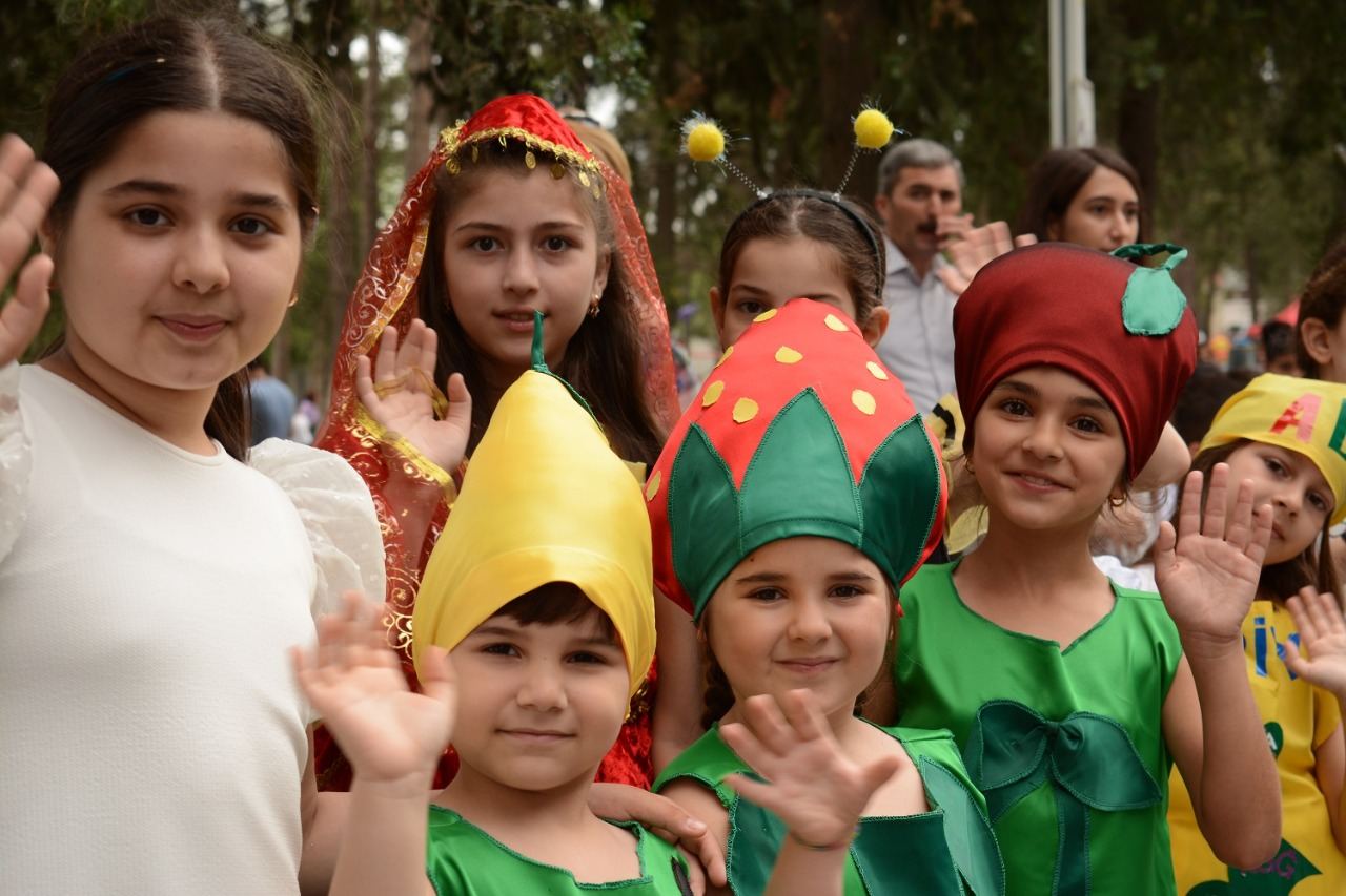 Azərbaycanda ilk dəfə “Albalı və gilas” festivalı keçirilib (FOTO)