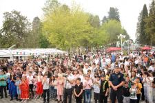 Azərbaycanda ilk dəfə “Albalı və gilas” festivalı keçirilib (FOTO)