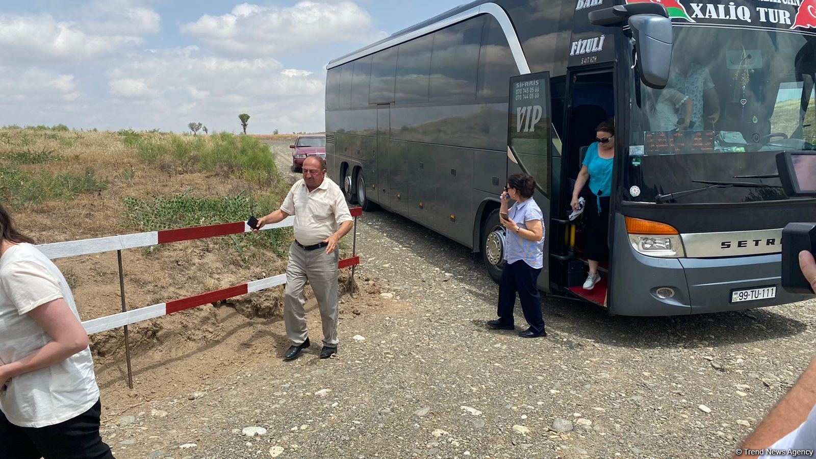 Bakıdan çıxan ilk sərnişin avtobusu Füzuliyə çatıb (FOTO)