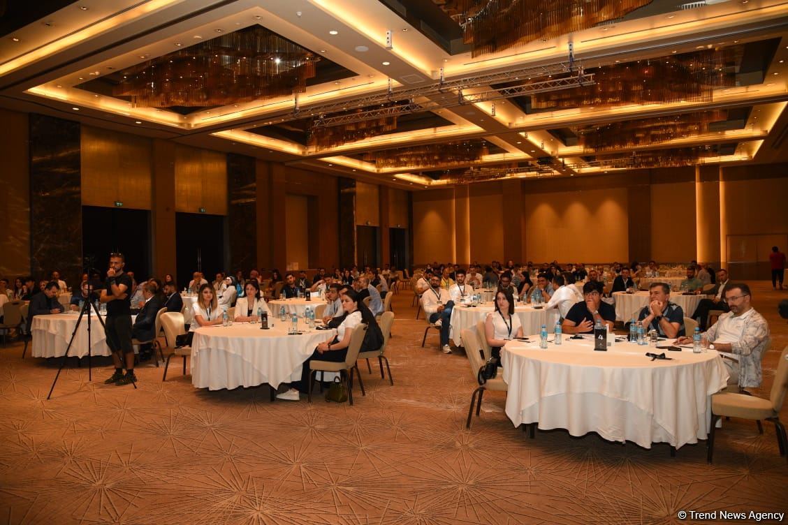 Bakıda "Baku Branding Meetup" adı ilə iş adamlarının görüşü keçirilib (FOTO)