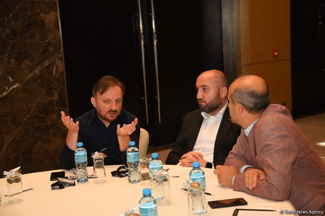 Bakıda "Baku Branding Meetup" adı ilə iş adamlarının görüşü keçirilib (FOTO)
