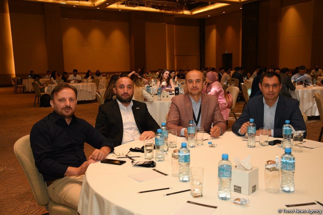 Bakıda "Baku Branding Meetup" adı ilə iş adamlarının görüşü keçirilib (FOTO)