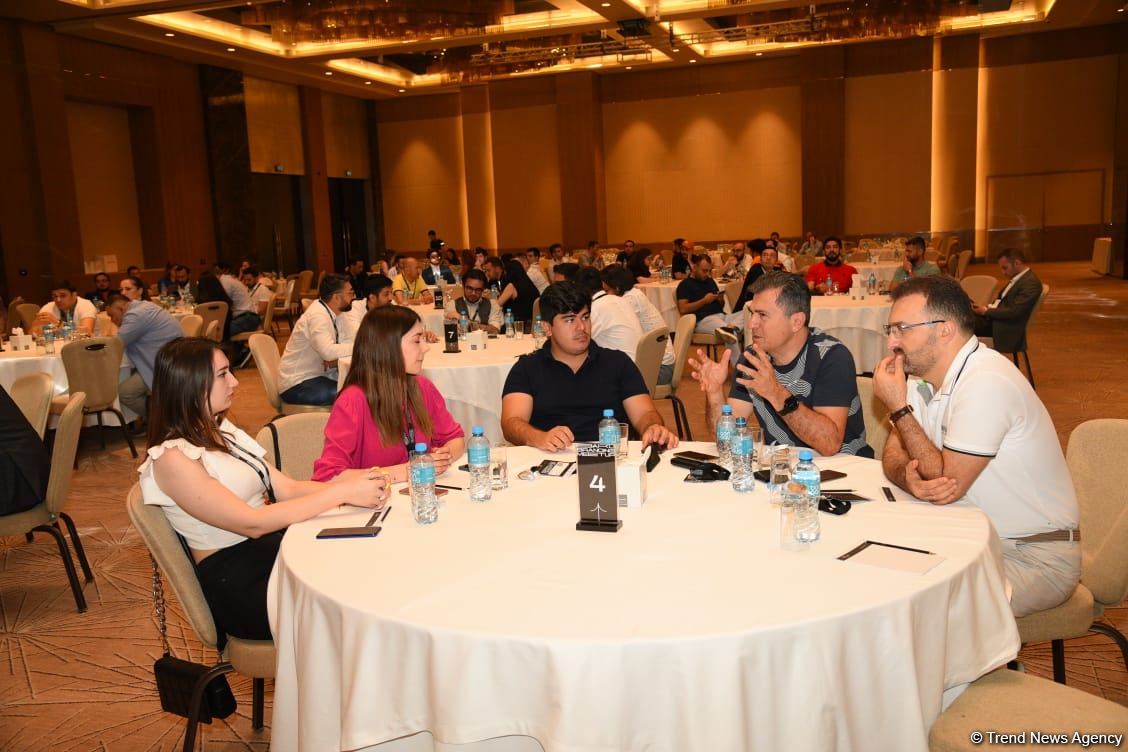 Bakıda "Baku Branding Meetup" adı ilə iş adamlarının görüşü keçirilib (FOTO)