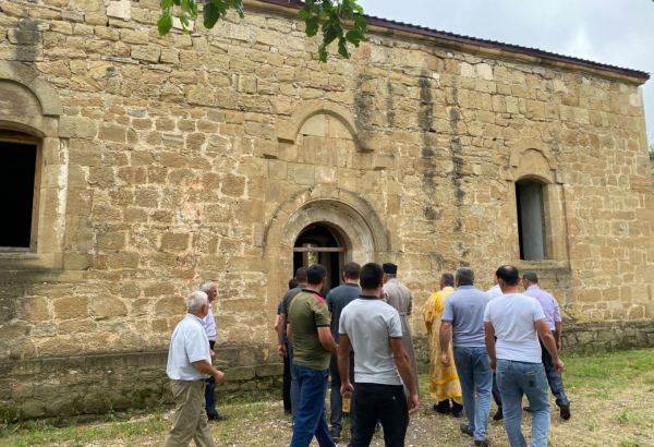 Alban-Udi Xristian Dini İcmasının üzvləri Talış kəndindəki V əsrə aid kilsəni ziyarət ediblər (FOTO)