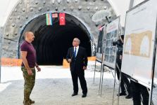 Prezident İlham Əliyev Kəlbəcər-Laçın avtomobil yolunun inşası ilə tanış olub (FOTO/VİDEO) (YENİLƏNİB)