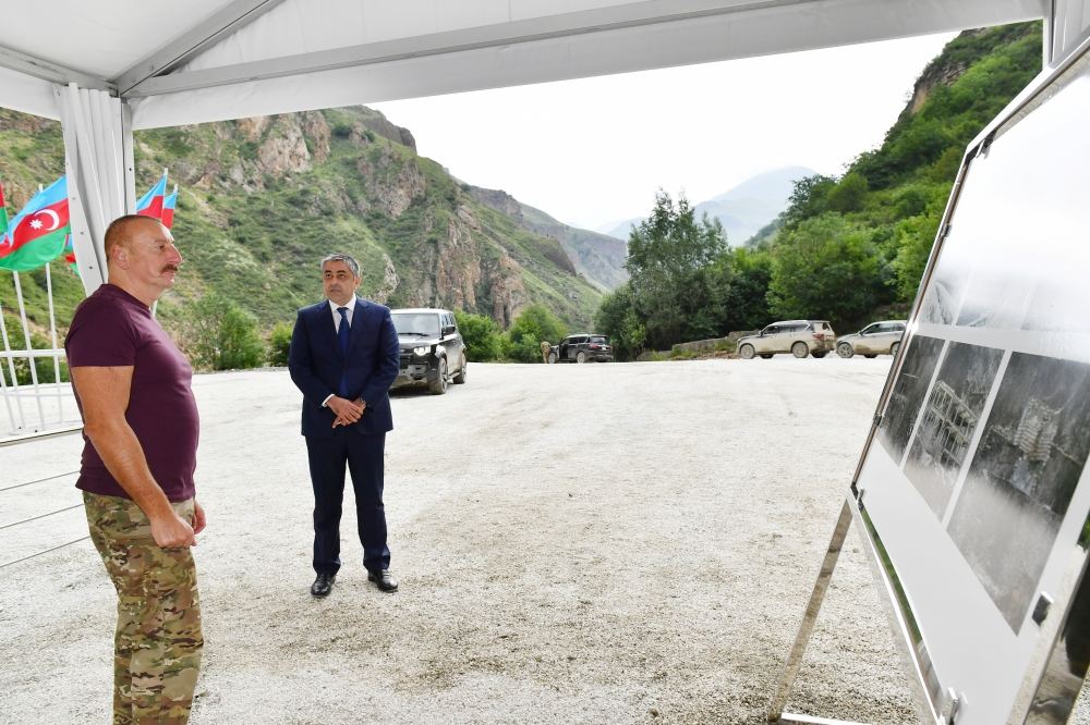 Prezident İlham Əliyev Kəlbəcərdə “İstisu” mineral su zavodunun təməlini qoyub (YENİLƏNİB) (FOTO/VİDEO)
