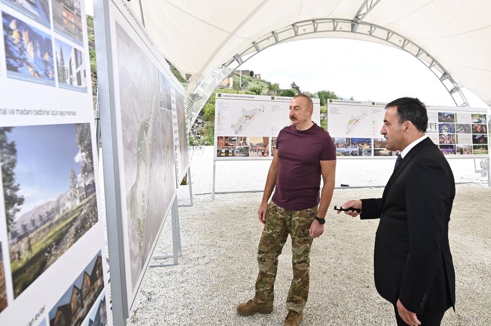 Prezident İlham Əliyev Kəlbəcər şəhərinin Baş planı ilə tanış olub və Kəlbəcər İşğal və Zəfər muzeyləri kompleksinin təməlini qoyub (FOTO/VİDEO) (YENİLƏNİB)
