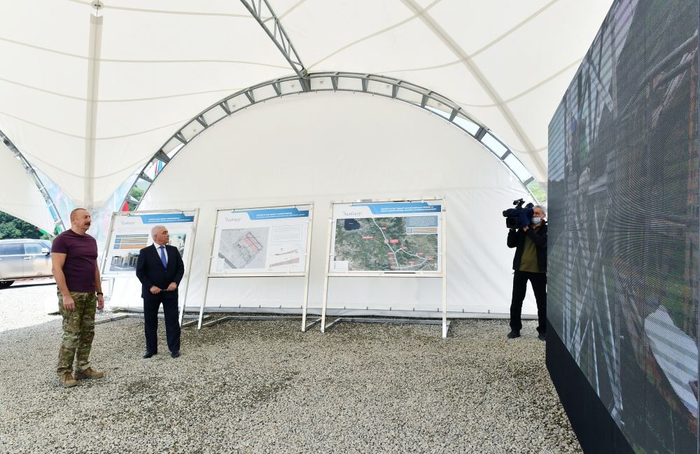 Prezident İlham Əliyev Laçında “Qorçu” elektrik yarımstansiyasında görülən işlərlə tanış olub (FOTO/VİDEO) (YENİLƏNİB)