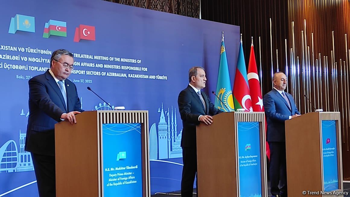 Ceyhun Bayramov Azərbaycan, Qazaxıstan və Türkiyə arasındakı üçtərəfli görüşün əhəmiyyətindən danışıb (FOTO)