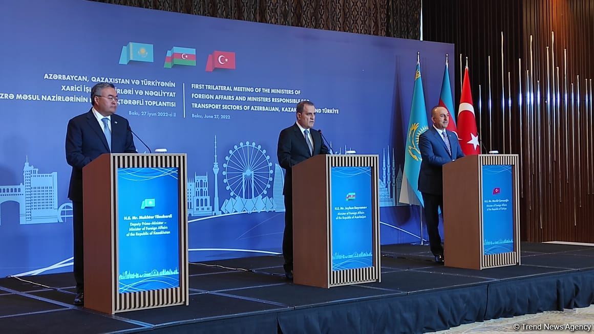 Ceyhun Bayramov Azərbaycan, Qazaxıstan və Türkiyə arasındakı üçtərəfli görüşün əhəmiyyətindən danışıb (FOTO)
