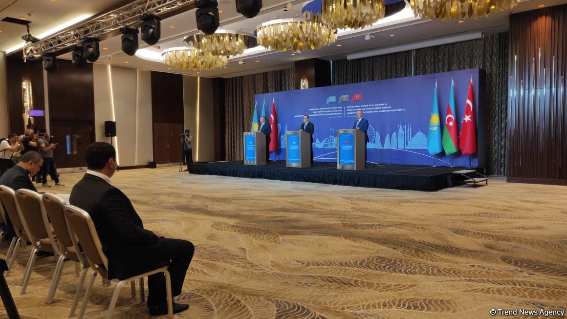Ceyhun Bayramov Azərbaycan, Qazaxıstan və Türkiyə arasındakı üçtərəfli görüşün əhəmiyyətindən danışıb (FOTO)