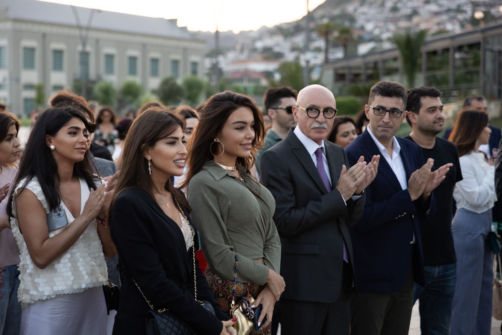 Bakıda NARGIS nəşriyyat evinin “Planet Calling” adlı ekoloji sərgisinin açılışı olub (VİDEO, FOTO)