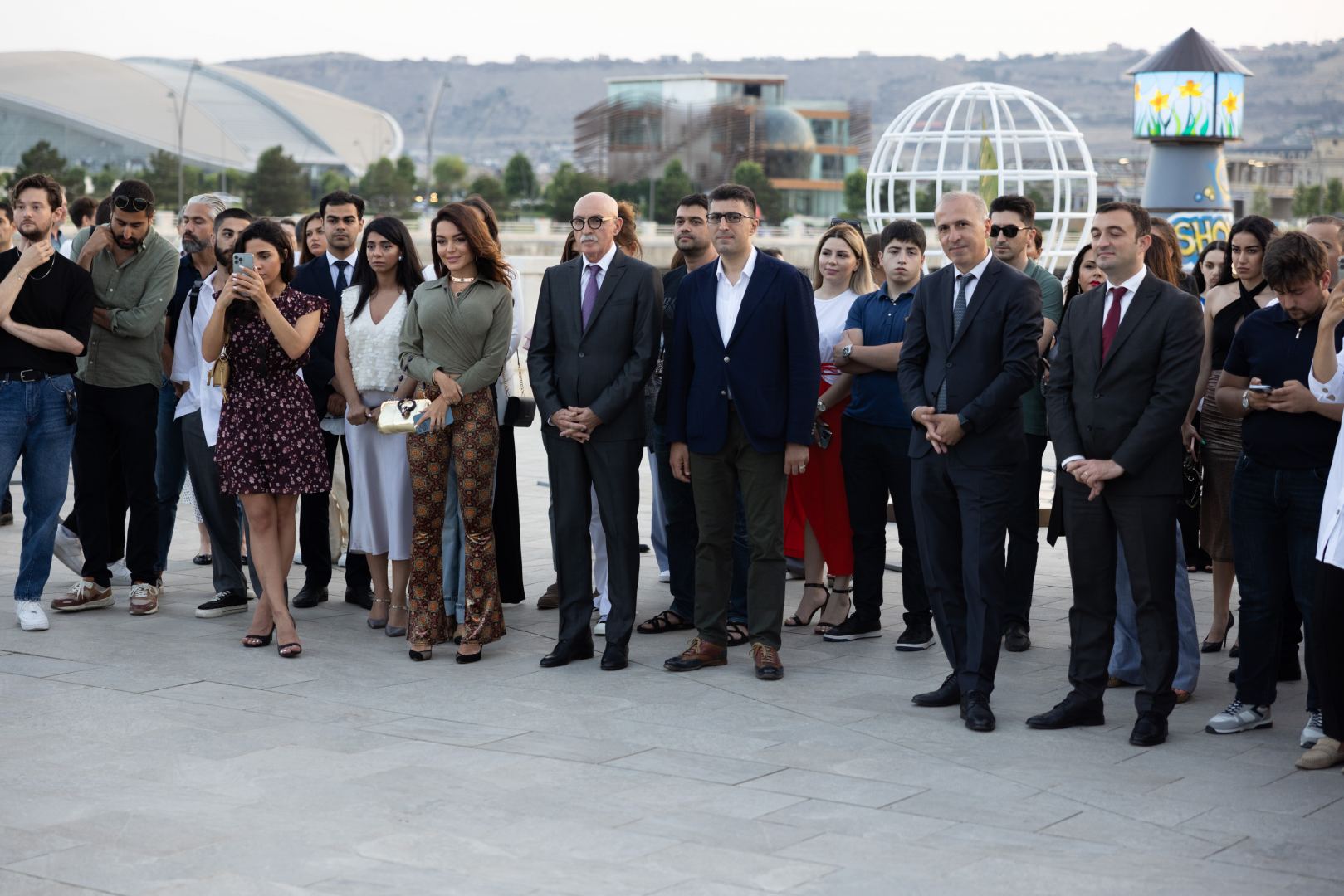 Bakıda NARGIS nəşriyyat evinin “Planet Calling” adlı ekoloji sərgisinin açılışı olub (VİDEO, FOTO)