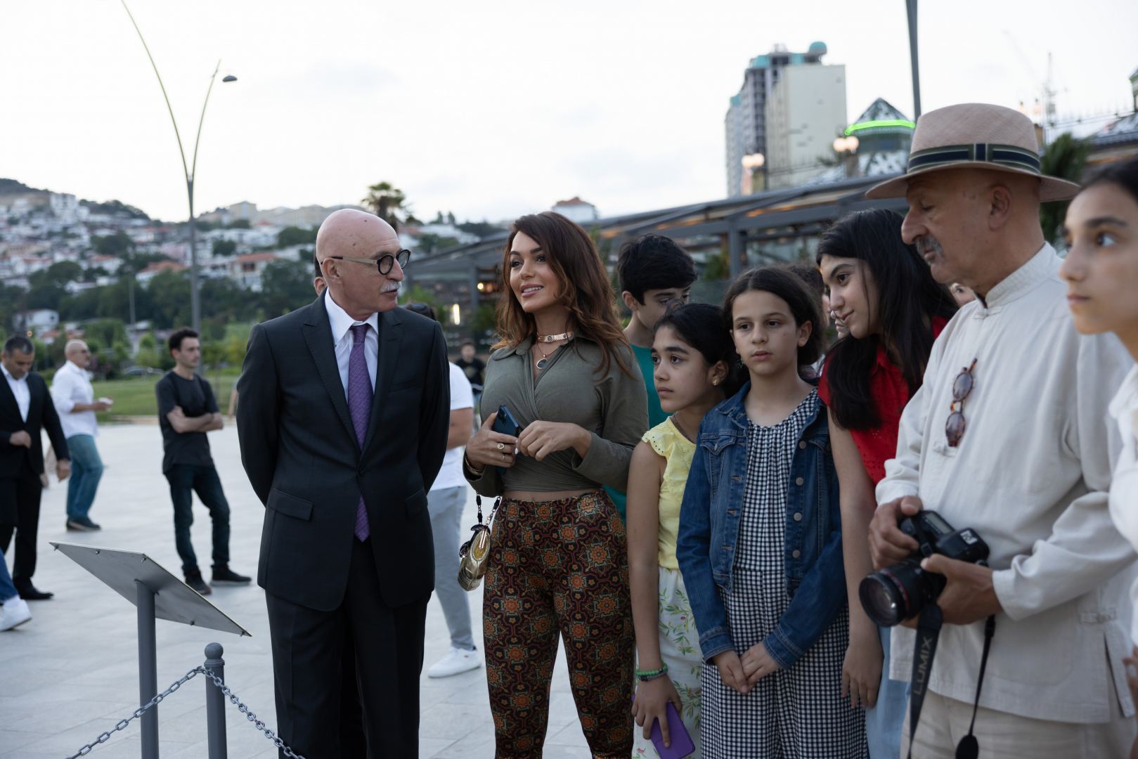 Bakıda NARGIS nəşriyyat evinin “Planet Calling” adlı ekoloji sərgisinin açılışı olub (VİDEO, FOTO)