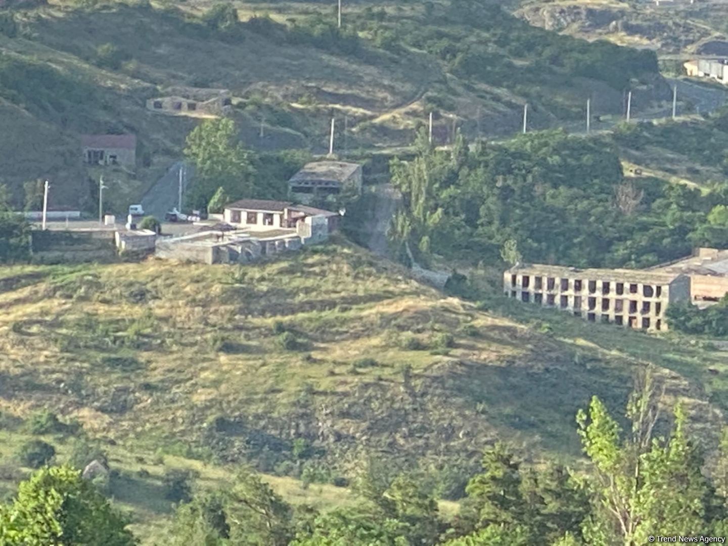 Media nümayəndələri Kəlbəcər və Laçında görülən işlərlə tanış olublar