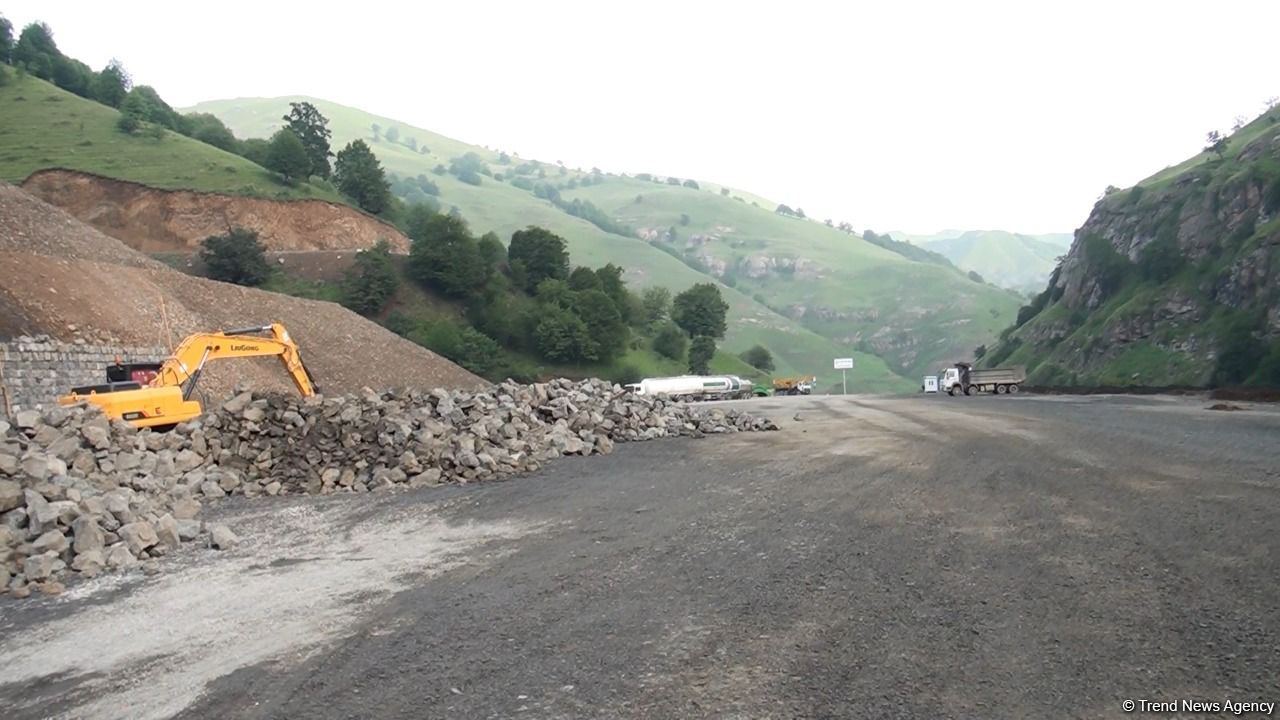 Media nümayəndələri Kəlbəcər və Laçında görülən işlərlə tanış olublar