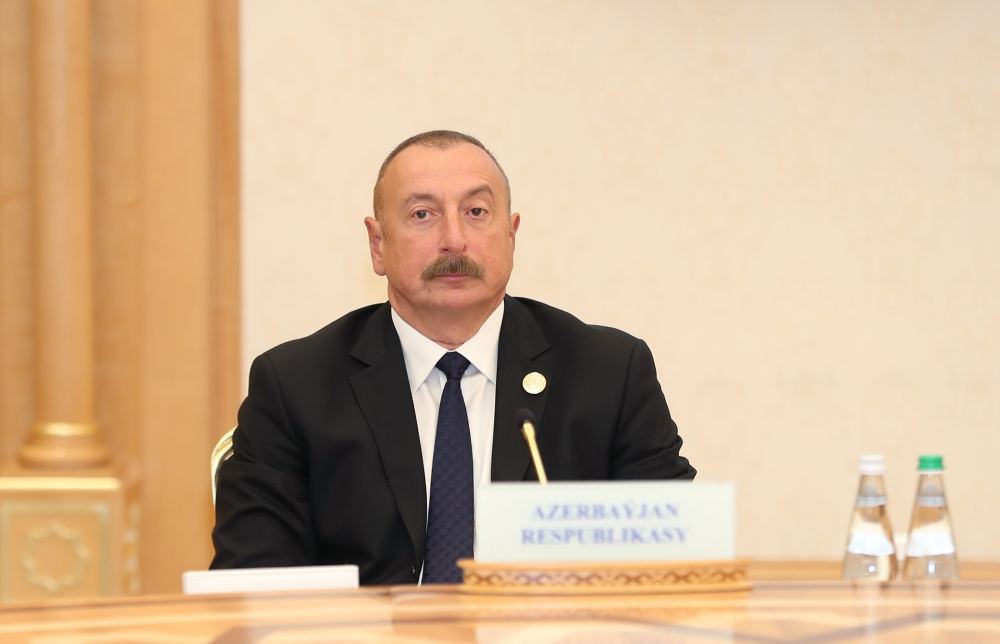 Prezident İlham Əliyev: Şərq-Qərb və Şimal-Cənub marşrutları üzrə Azərbaycandan keçməklə yükdaşımalar hər il artır