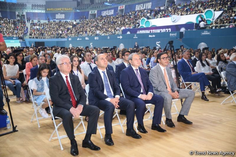 BDU-da Məzun Günü keçirilib (FOTO)