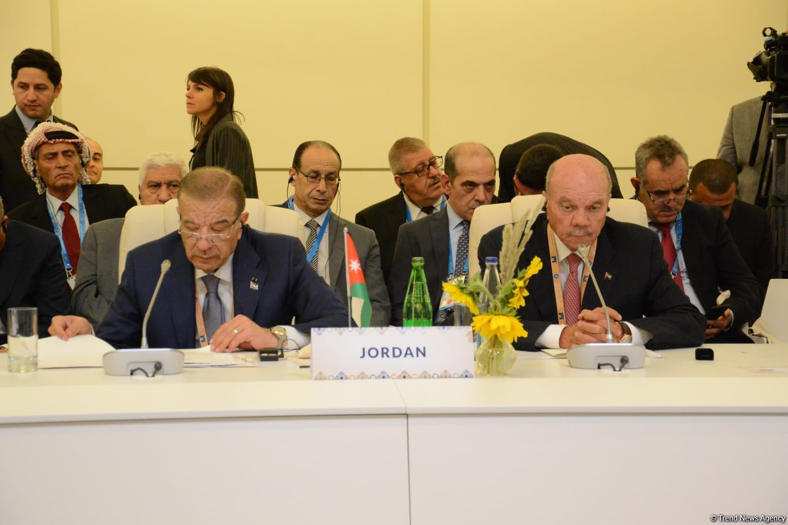 Qoşulmama Hərəkatı Parlament Şəbəkəsinin Bakı konfransı işini rəsmi hissədən sonra davam etdirir (FOTO)