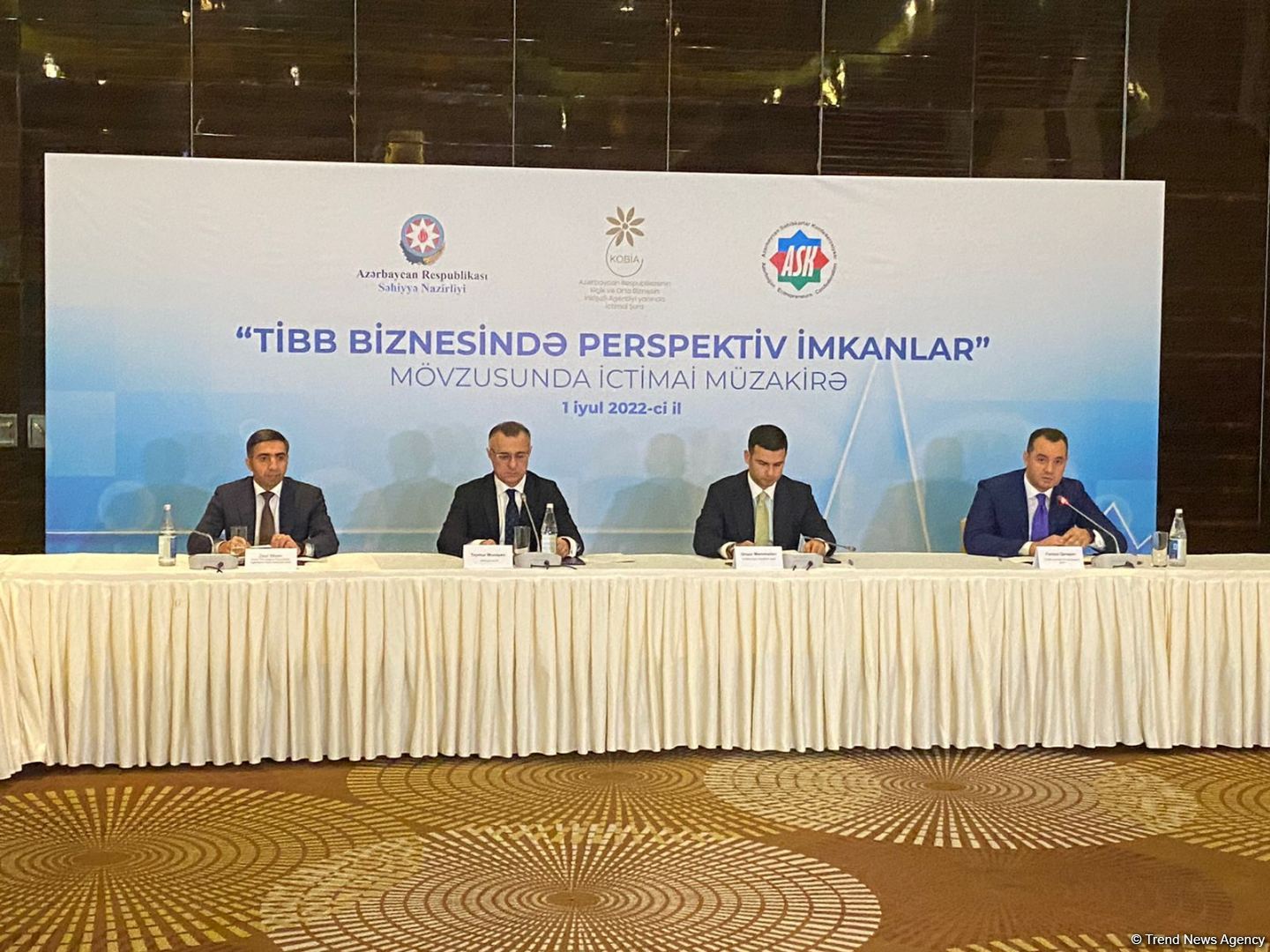 Azərbaycanda özəl səhiyyə sektorunda 1400-ə yaxın biznes subyekti fəaliyyət göstərir - Nazir (FOTO)