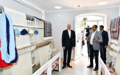 Prezident İlham Əliyev Ramana qəsəbəsində görülən abadlıq işləri ilə tanış olub (FOTO/VİDEO)