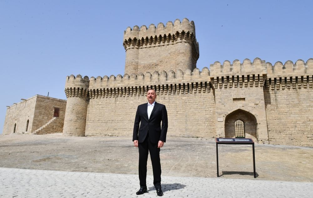 Prezident İlham Əliyev Ramana qəsəbəsində görülən abadlıq işləri ilə tanış olub (FOTO/VİDEO)