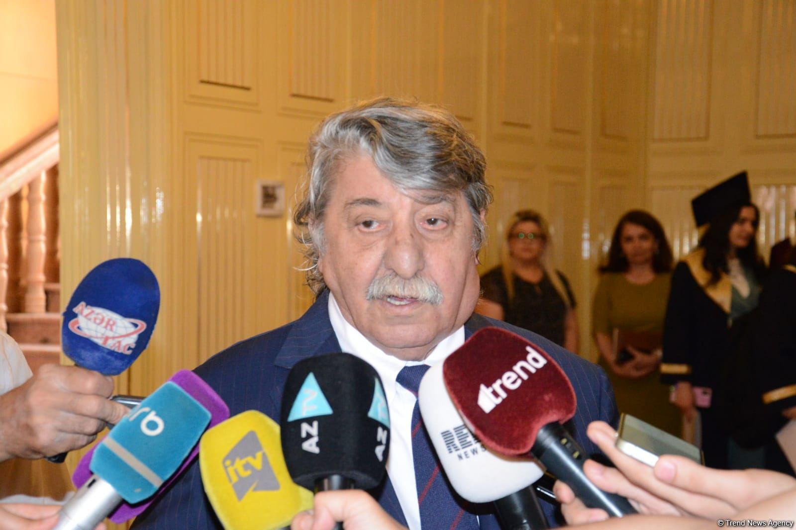 Əqli Mülkiyyət Agentliyinin İH sədri Kamran İmanov BDU-nun professor-müəllim heyətinə mühazirə oxuyub (FOTO)
