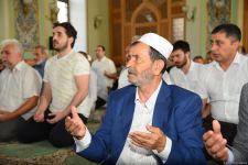 Təzəpir məscidində Qurban bayramı namazı qılınıb (FOTO)