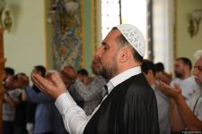 Təzəpir məscidində Qurban bayramı namazı qılınıb (FOTO)