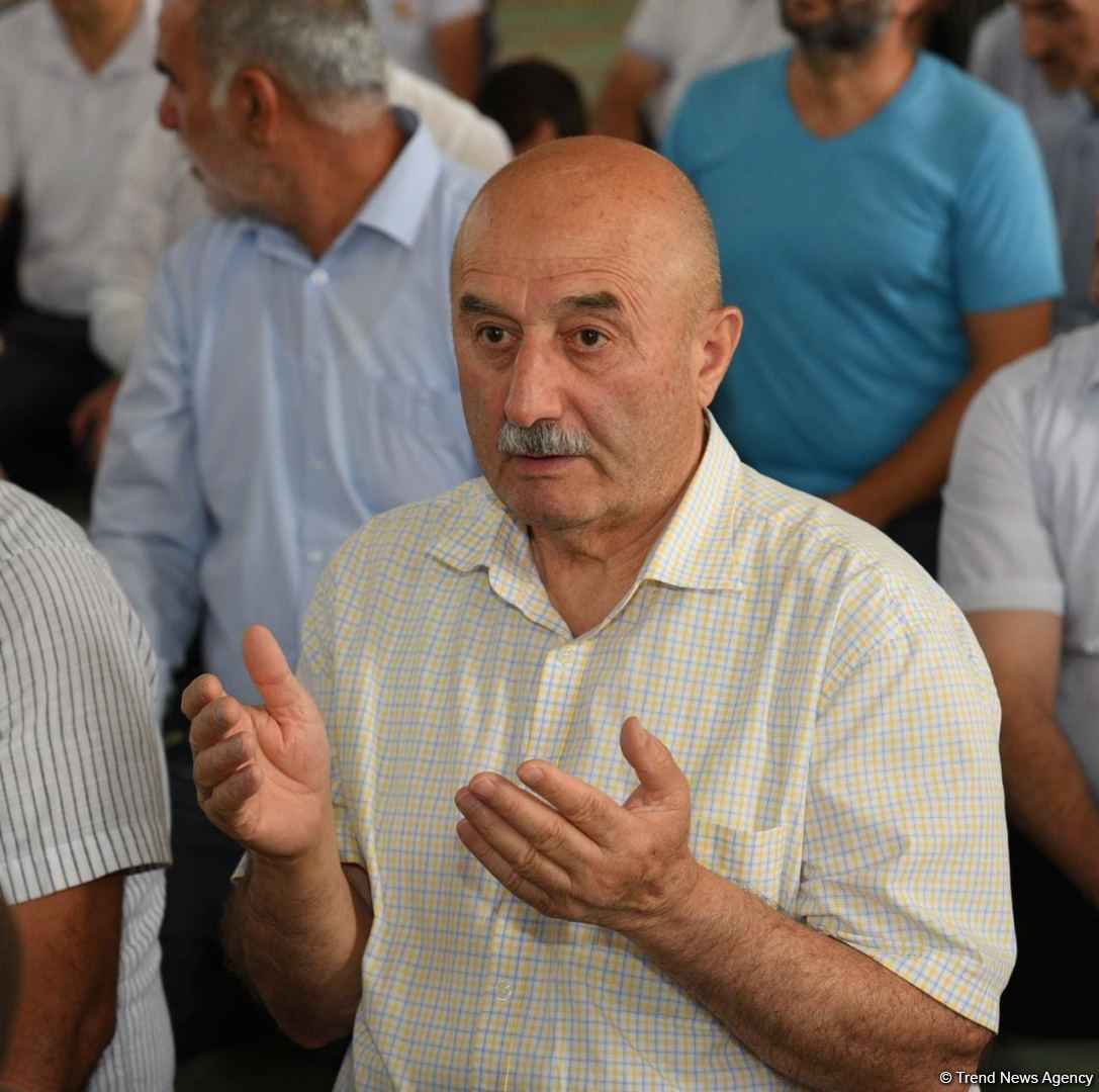Təzəpir məscidində Qurban bayramı namazı qılınıb (FOTO)