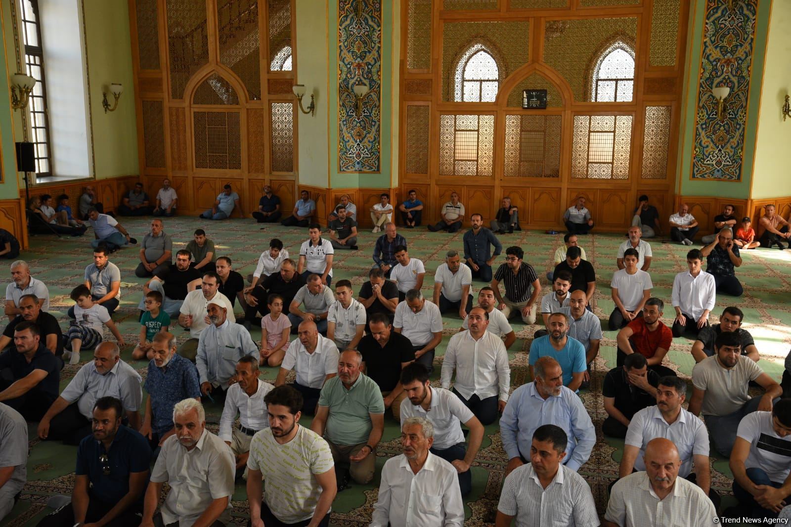 Təzəpir məscidində Qurban bayramı namazı qılınıb (FOTO)