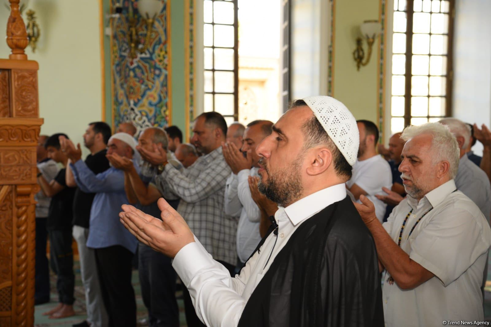 Təzəpir məscidində Qurban bayramı namazı qılınıb (FOTO)